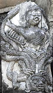 Garuda in Wat Si Saway, Sukothai, by Asienreisender